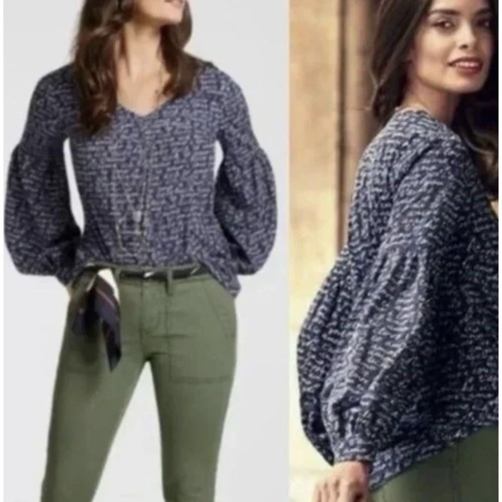 Cabi Blouse Womens Medium Blue V Neck Te Amo Puff Sleeve Coquette Style‎ #5336